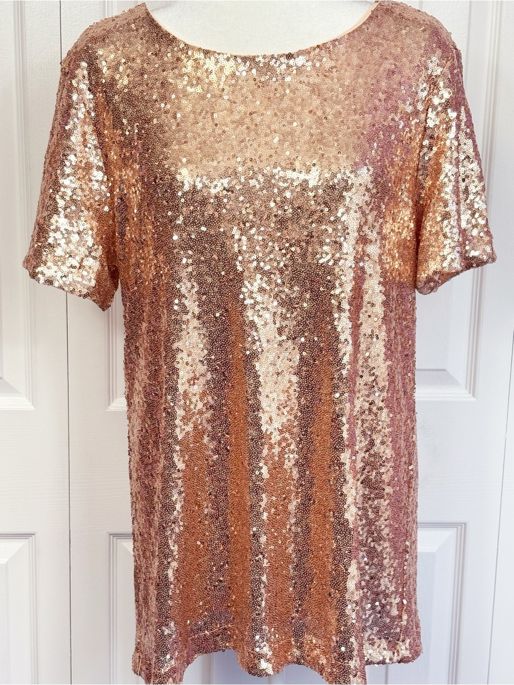 NWT Vanilla Bay Peach Rose Gold Sequin Beaded Short Sleeve Blouse Large